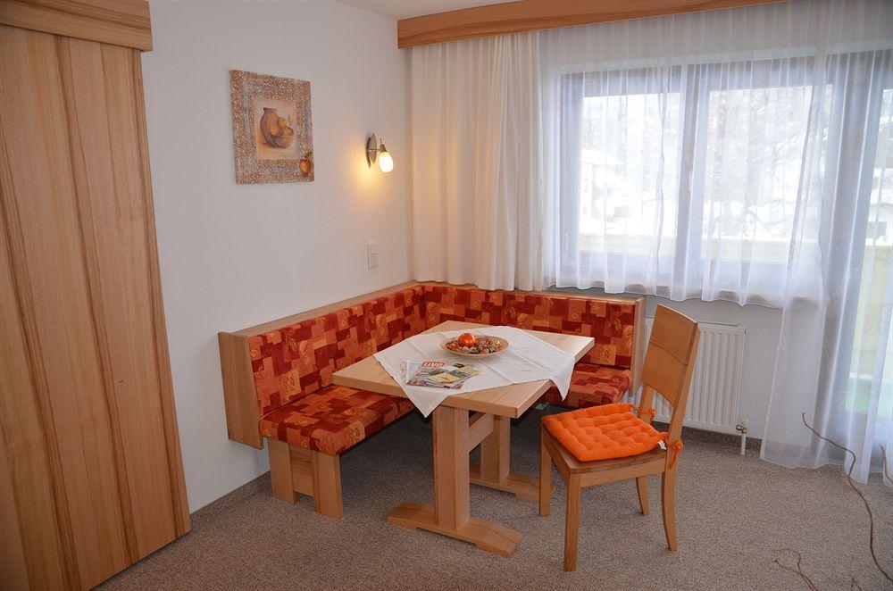 Apartmenthaus Bader ロイタシュ エクステリア 写真