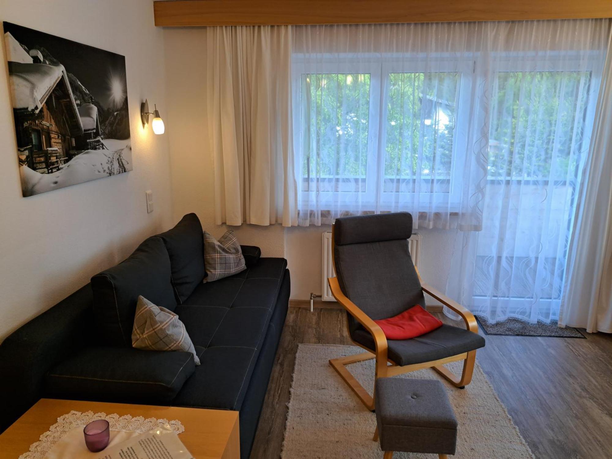 Apartmenthaus Bader ロイタシュ エクステリア 写真