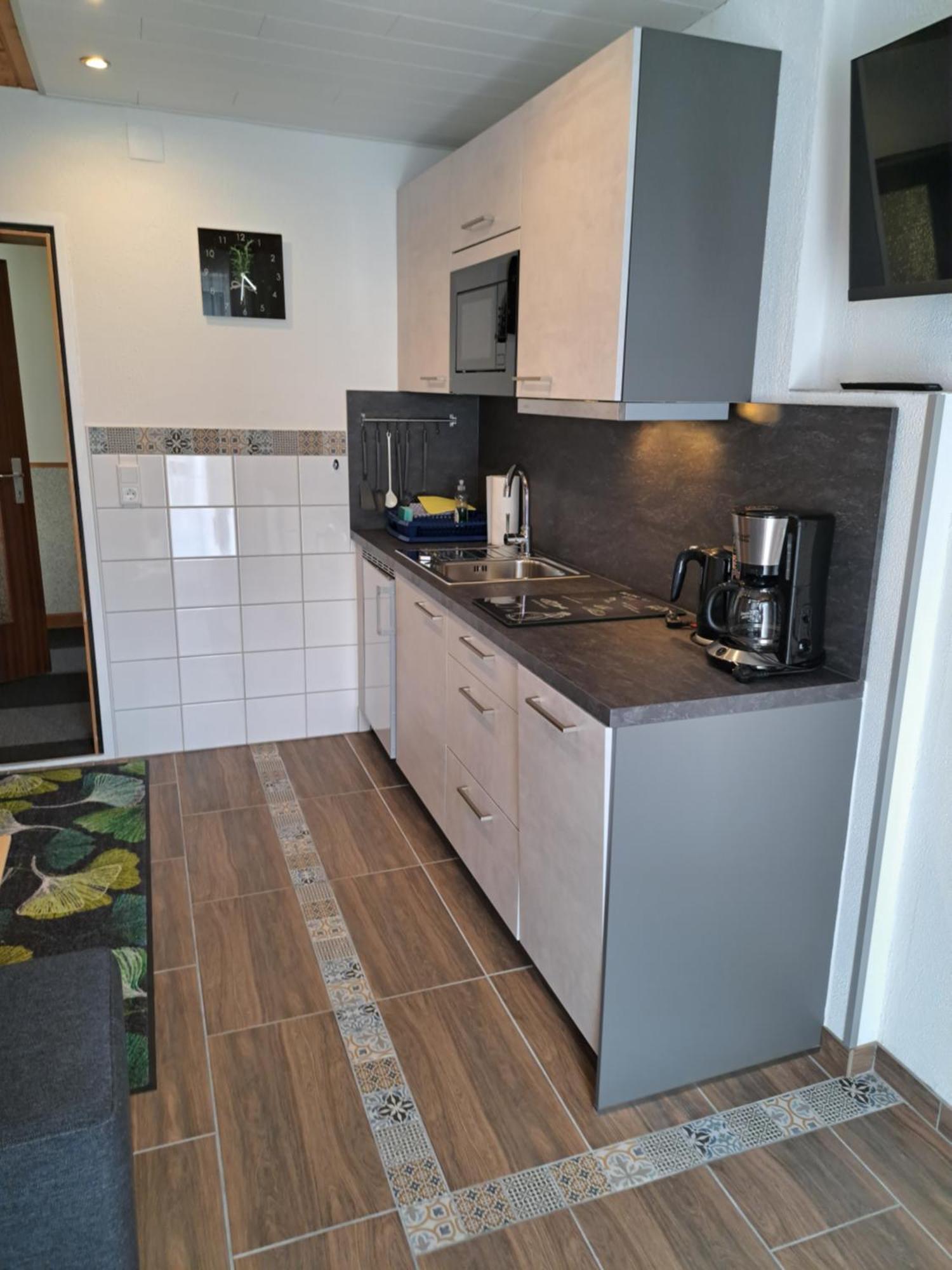 Apartmenthaus Bader ロイタシュ エクステリア 写真