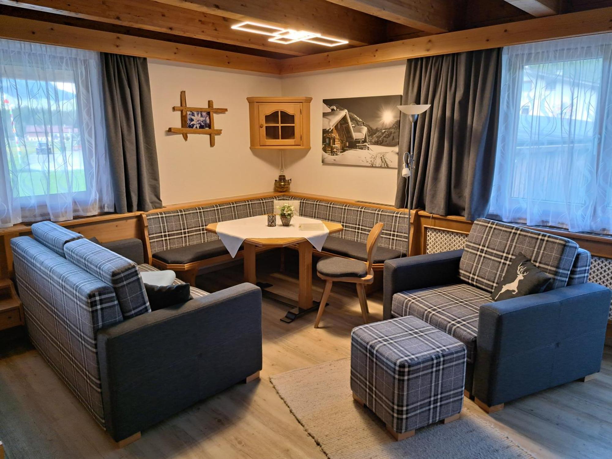Apartmenthaus Bader ロイタシュ エクステリア 写真