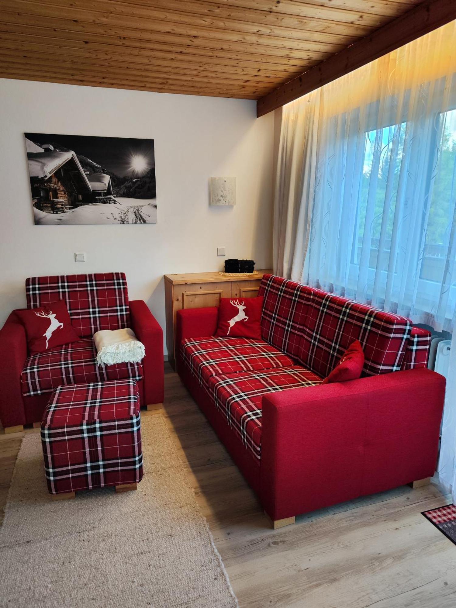 Apartmenthaus Bader ロイタシュ エクステリア 写真