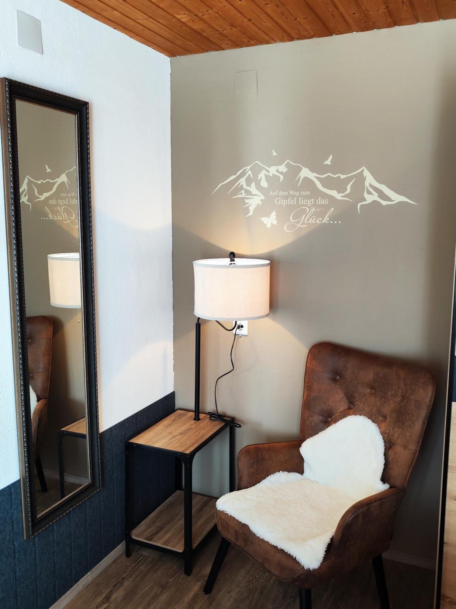 Apartmenthaus Bader ロイタシュ エクステリア 写真