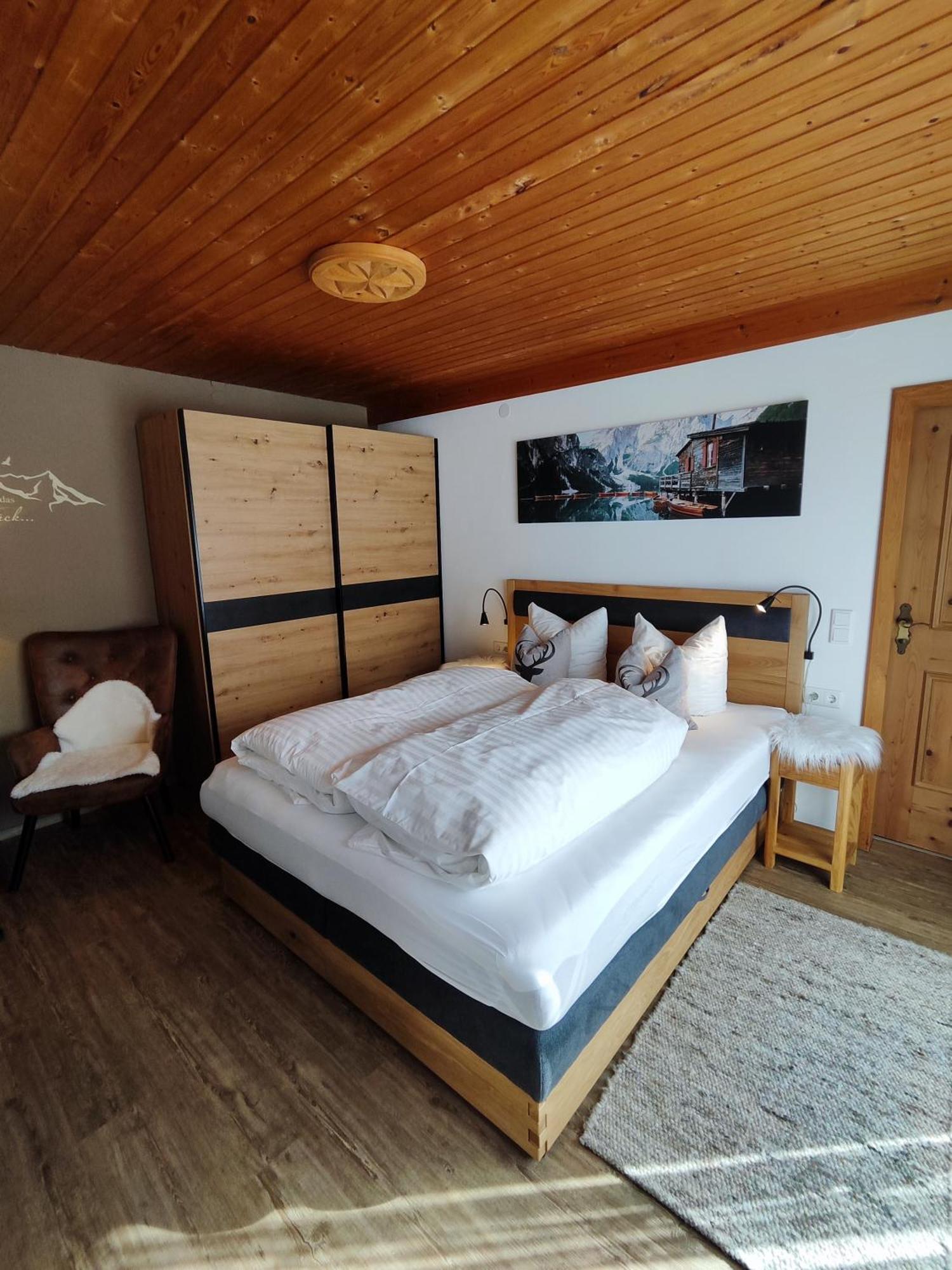 Apartmenthaus Bader ロイタシュ エクステリア 写真
