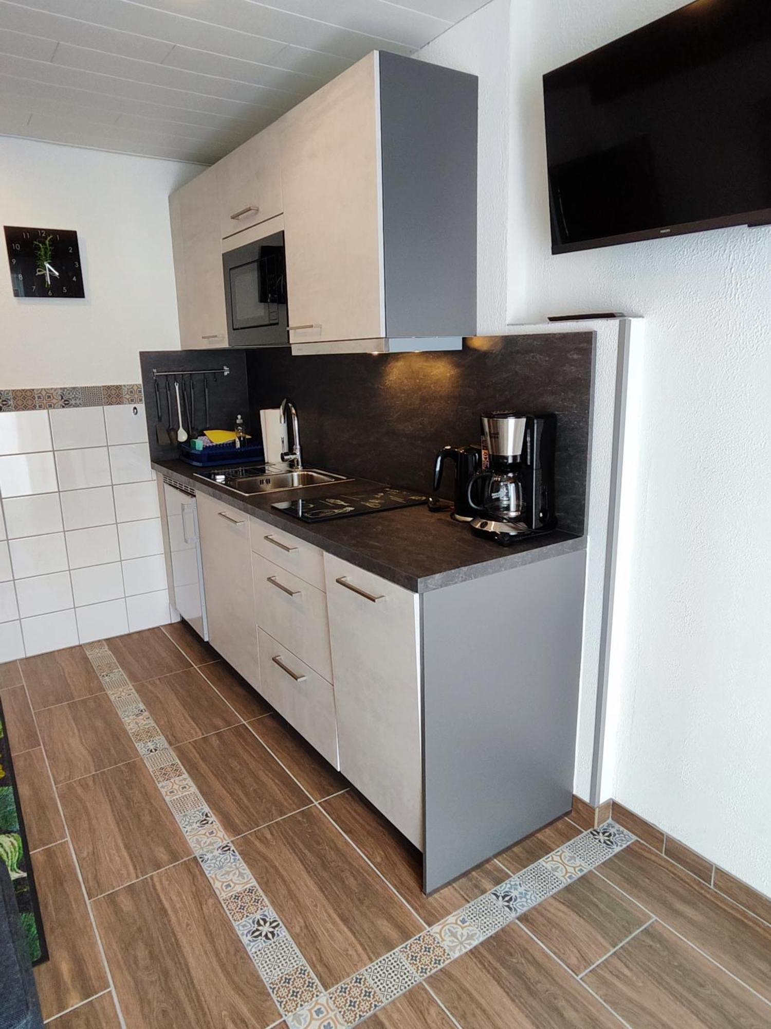 Apartmenthaus Bader ロイタシュ エクステリア 写真