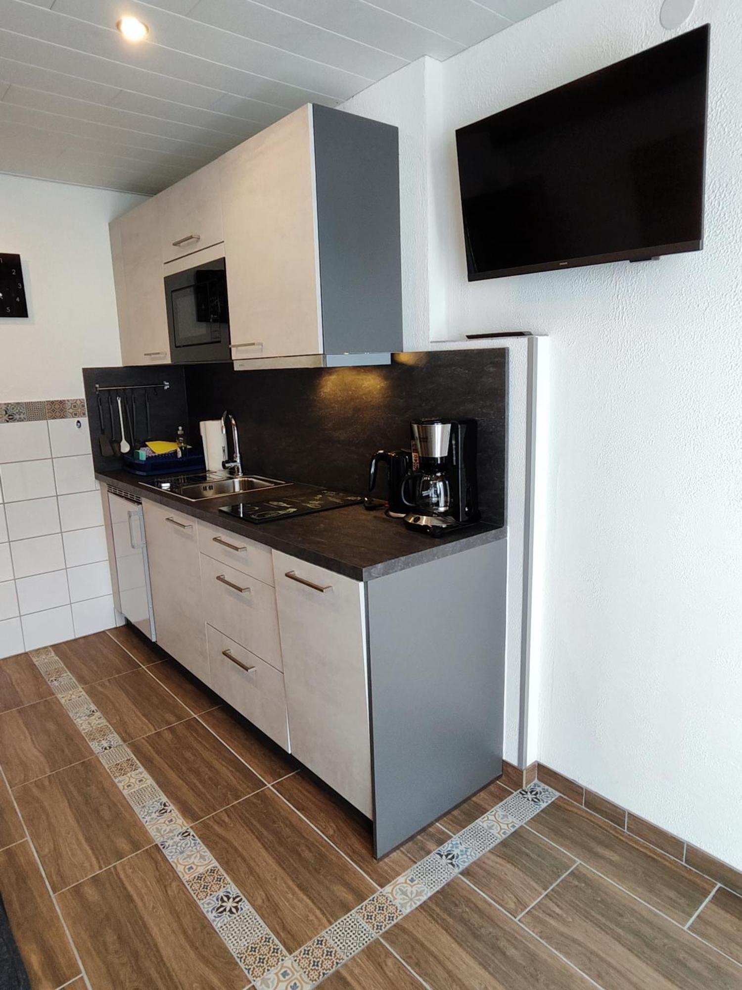 Apartmenthaus Bader ロイタシュ エクステリア 写真