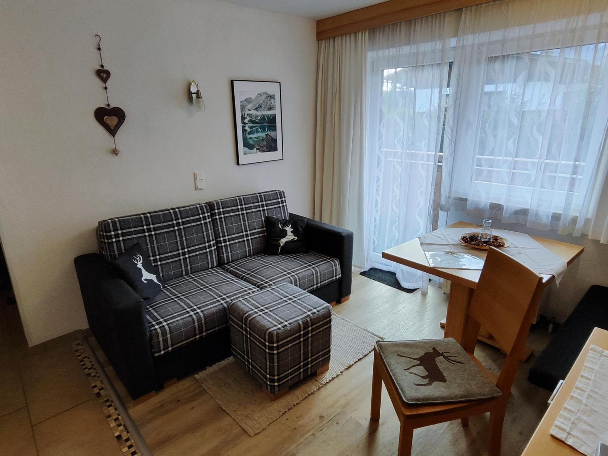 Apartmenthaus Bader ロイタシュ エクステリア 写真