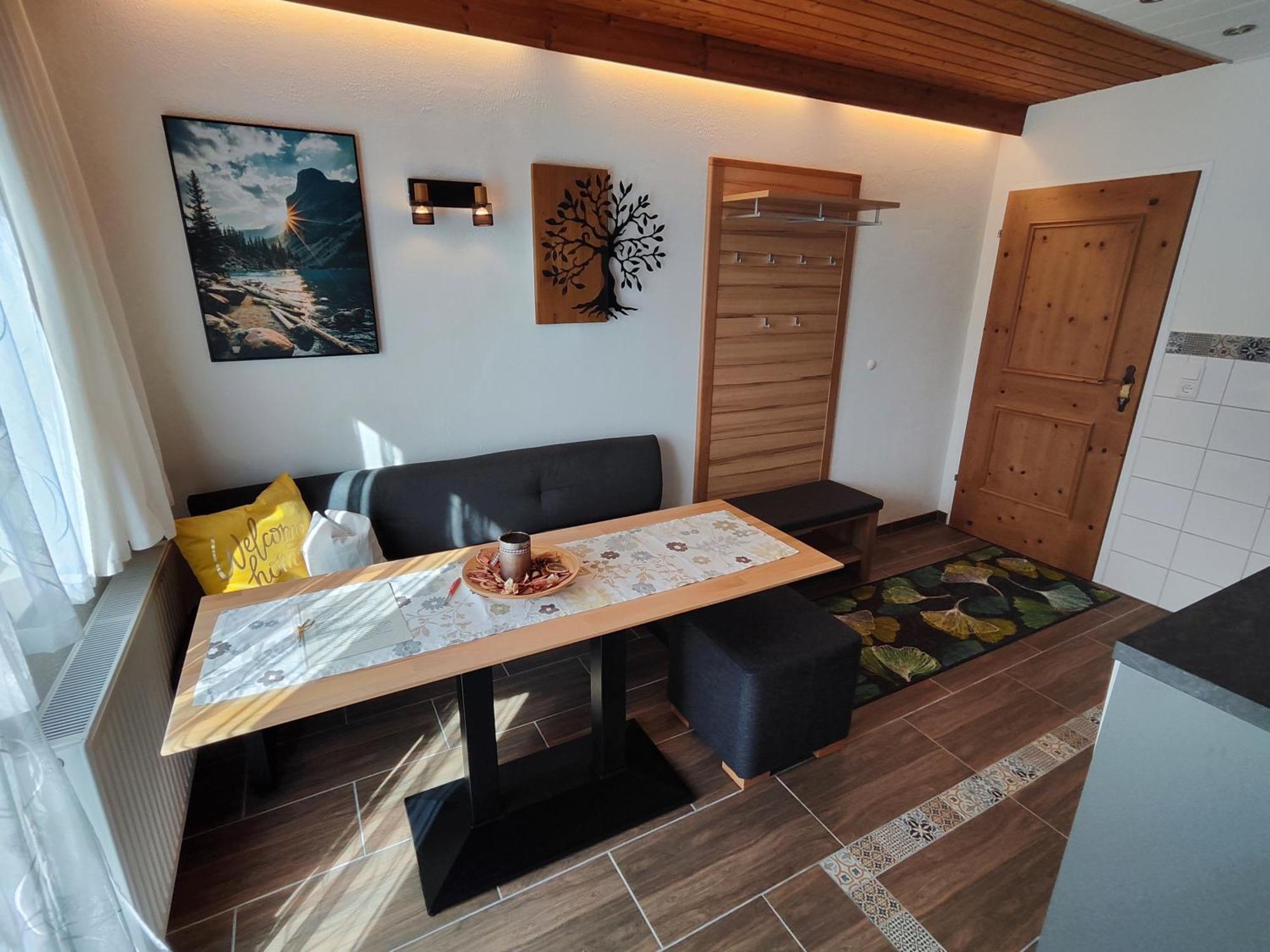 Apartmenthaus Bader ロイタシュ エクステリア 写真