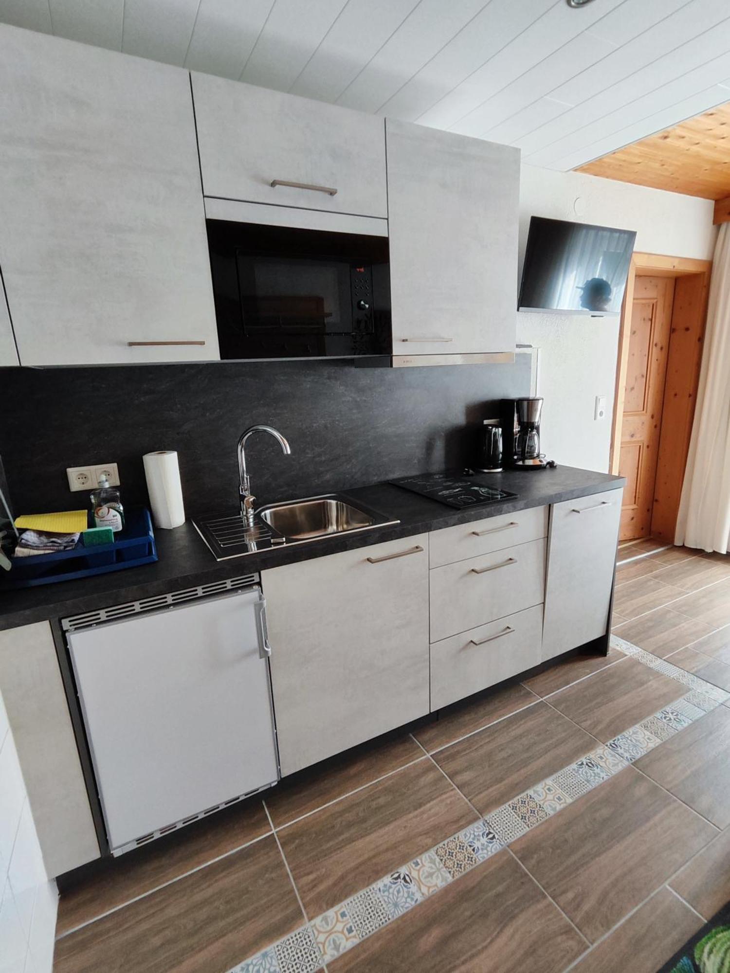 Apartmenthaus Bader ロイタシュ エクステリア 写真
