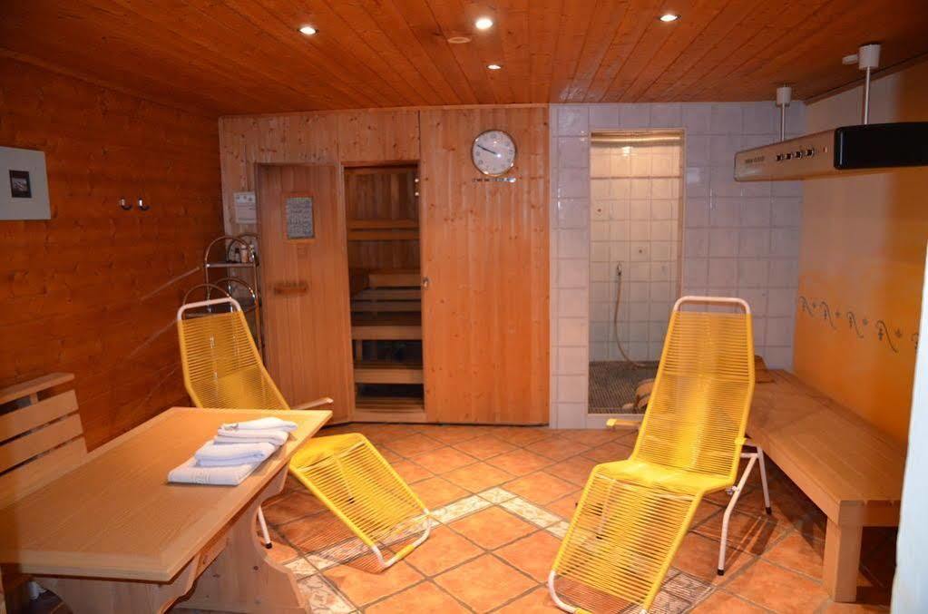 Apartmenthaus Bader ロイタシュ エクステリア 写真